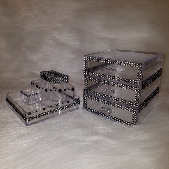 Makeup Storage - Picture 2 of 2